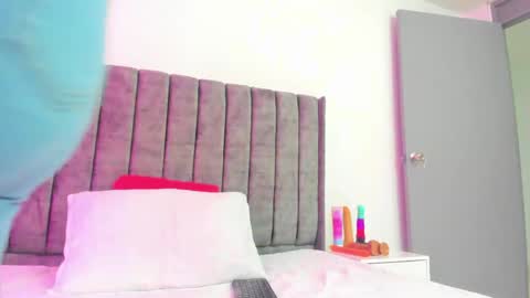evelin__thompsson online show from 05/21/26, 03:02