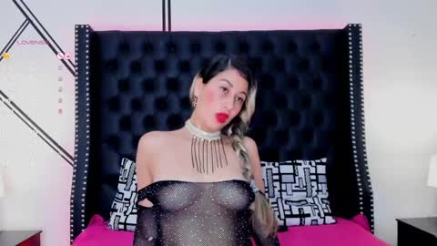 Snapshot of evelin_diaz_ chatting on 01/23/25, 12:09 Evelin online show from 01/23/25, 12:09