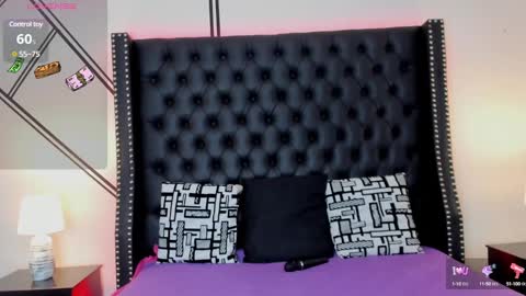 Snapshot of evelin_diaz_ chatting on 02/04/25, 12:11 Evelin online show from 02/04/25, 12:11