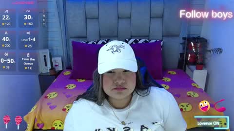 evelin zaens online show from 10/31/25, 06:03