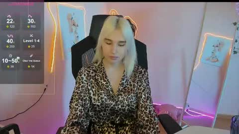 Evelina online show from 04/28/26, 02:27