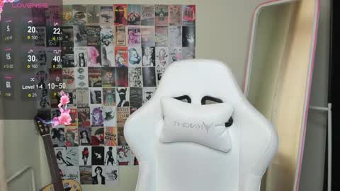Snapshot of evelinalu chatting on 05/06/26, 01:14 Evelina online show from 05/06/26, 01:14