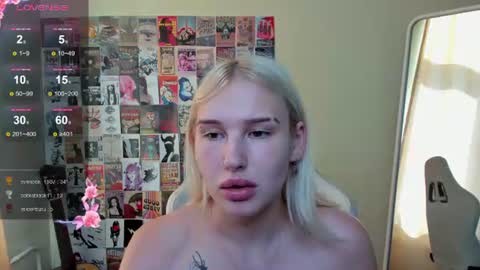Snapshot of evelinalu chatting on 06/14/26, 02:24 Evelina online show from 06/14/26, 02:24