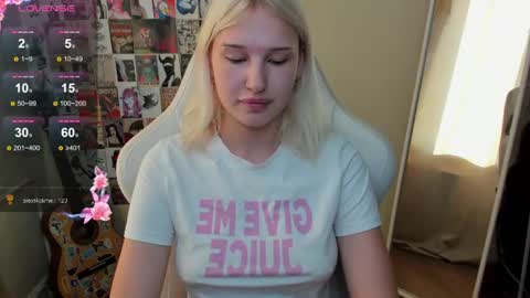 Evelina online show from 06/23/26, 01:14