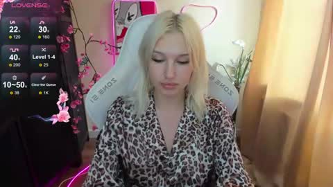 Evelina online show from 08/04/26, 01:09