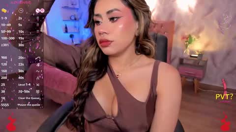 Eveline  online show from 11/05/25, 07:03