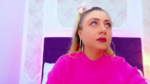 EvelinHill online show from 02/09/26, 04:49