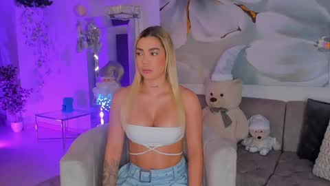 Snapshot of evellynclair chatting on 12/02/24, 01:03 Eve  online show from 12/02/24, 01:03