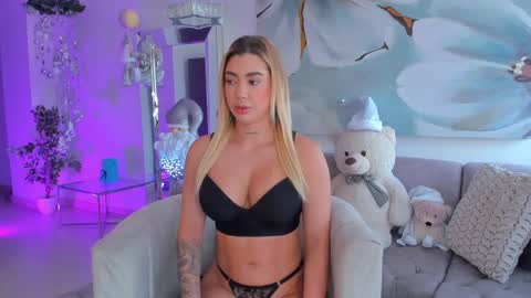 Snapshot of evellynclair chatting on 12/07/24, 04:14 Eve  online show from 12/07/24, 04:14