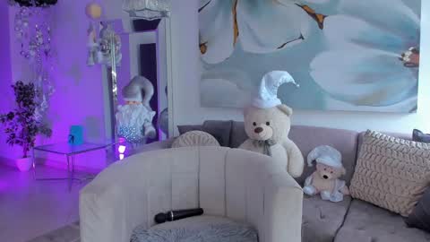 Snapshot of evellynclair chatting on 12/12/24, 08:21 Eve  online show from 12/12/24, 08:21