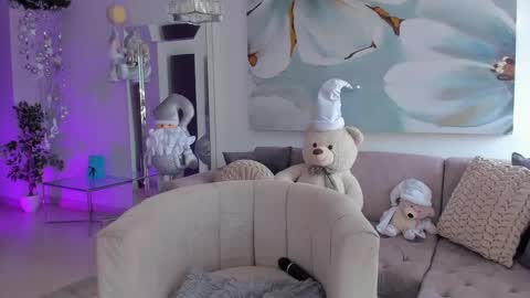 Snapshot of evellynclair chatting on 12/14/24, 07:25 Eve  online show from 12/14/24, 07:25