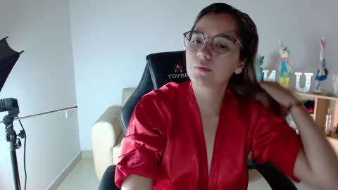 Evelyn online show from 12/04/24, 01:20