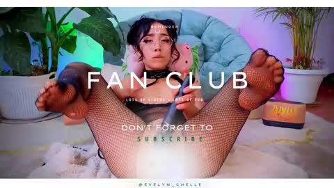 Im Eve or Chelle Next Stream 191224  online show from 03/11/25, 09:04