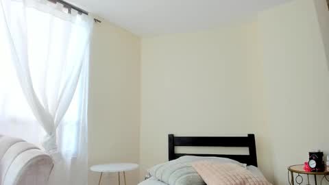 Eve online show from 02/25/25, 06:42