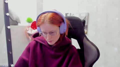 Snapshot of evelyn_fuller chatting on 03/03/26, 03:29 Elizabeth online show from 03/03/26, 03:29