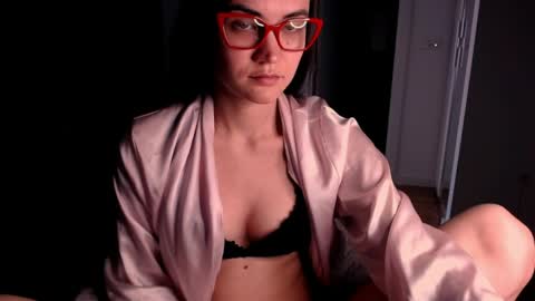 Evelyn online show from 04/17/26, 09:34