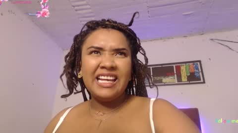 Evelyn Sandoval online show from 01/06/25, 03:31