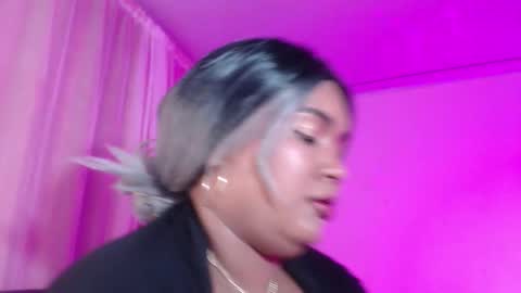 Evelyn Sandoval online show from 02/03/26, 02:53