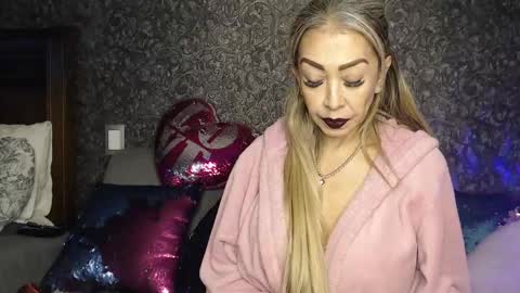 EvelynaGrey online show from 01/07/25, 10:22