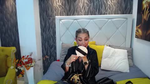 EvelynaGrey online show from 02/24/25, 02:19