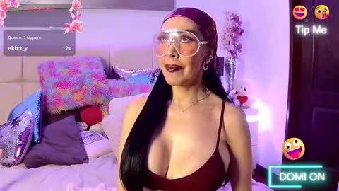 EvelynaGrey online show from 11/25/25, 11:43