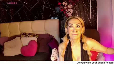 EvelynaGrey online show from 05/15/26, 10:00