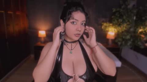  Evelyn  online show from 03/03/26, 10:54