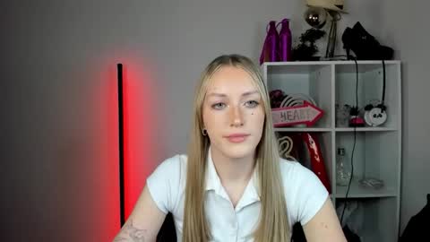 evelynblond online show from 05/28/26, 01:41