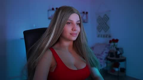 Snapshot of evelyncage_ chatting on 03/04/25, 07:11 evelyncage_ online show from 03/04/25, 07:11