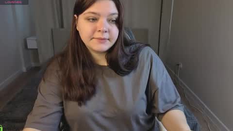 Evelyne Loo online show from 05/04/26, 12:50