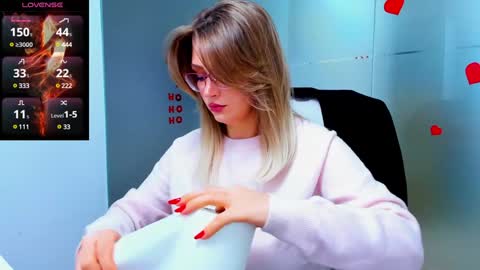 Snapshot of evelyne_rose chatting on 01/06/25, 06:14 evelyne_rose online show from 01/06/25, 06:14