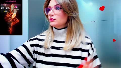 Snapshot of evelyne_rose chatting on 01/18/25, 05:41 evelyne_rose online show from 01/18/25, 05:41