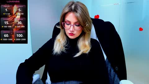 Snapshot of evelyne_rose chatting on 02/07/25, 06:24 evelyne_rose online show from 02/07/25, 06:24