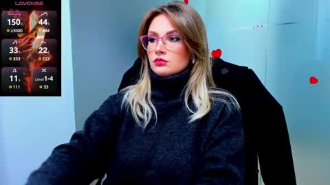 Snapshot of evelyne_rose chatting on 02/11/25, 05:58 evelyne_rose online show from 02/11/25, 05:58