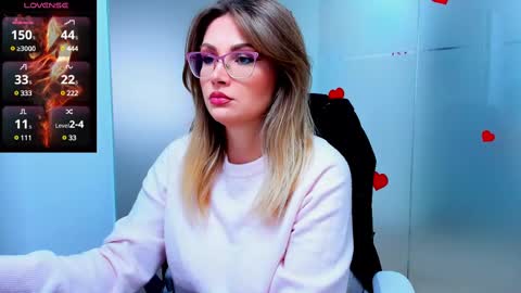 Snapshot of evelyne_rose chatting on 03/11/25, 06:10 evelyne_rose online show from 03/11/25, 06:10