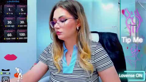 Snapshot of evelyne_rose chatting on 09/09/25, 05:07 evelyne_rose online show from 09/09/25, 05:07