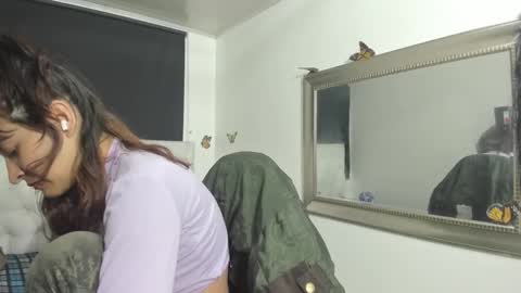 Snapshot of evelynesex chatting on 10/10/25, 02:43 Evelyne online show from 10/10/25, 02:43