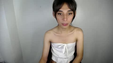 Snapshot of evelynfuck chatting on 03/15/26, 10:27 evelynfuck online show from 03/15/26, 10:27