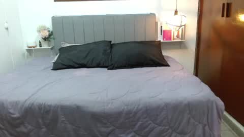 evelynn_fox_ online show from 07/25/26, 06:49