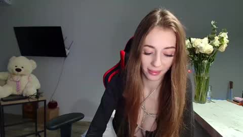 evelynn_mooree online show from 12/13/24, 01:26