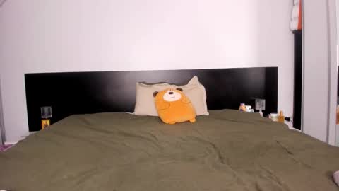 Evelyne online show from 01/16/26, 09:08