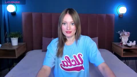 Evelyn online show from 11/23/25, 01:38