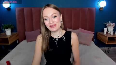 Evelyn online show from 11/30/25, 01:31