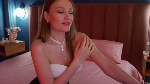 Evelyn online show from 02/27/26, 01:49