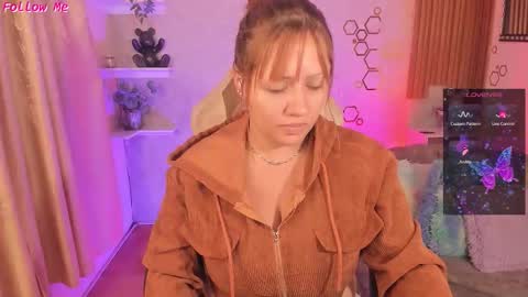 Snapshot of evelynvega0 chatting on 06/01/26, 06:15 Bigboobs Evelyn Vega online show from 06/01/26, 06:15