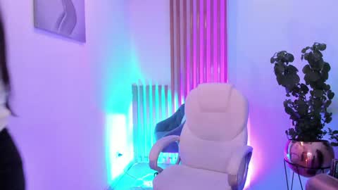 Evelyn Woods online show from 12/04/24, 04:21