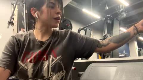 Snapshot of even_scoty chatting on 01/09/25, 04:19 even_scoty online show from 01/09/25, 04:19