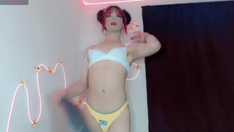 Snapshot of everlin_01 chatting on 06/20/26, 05:43 everlin_01 online show from 06/20/26, 05:43
