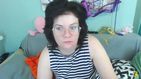 Snapshot of everly_rays chatting on 12/11/24, 03:56 Everly online show from 12/11/24, 03:56