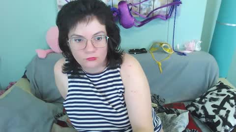 Snapshot of everly_rays chatting on 12/14/24, 05:29 Everly online show from 12/14/24, 05:29